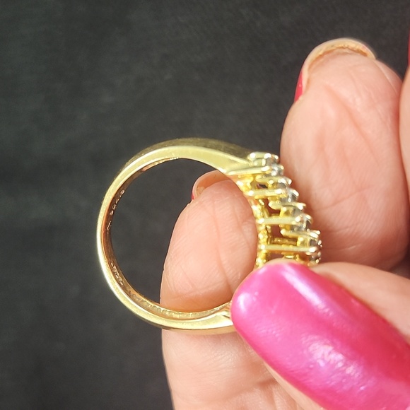 SALE💥14k Diamond Anniversary Ring - Picture 7 of 13